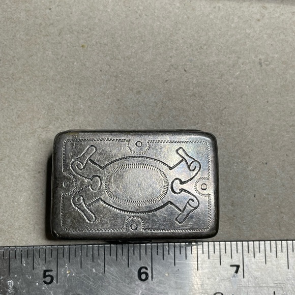 Antique Sterling Pill Box Scroll Center Early 1900’s. - Picture 8 of 11